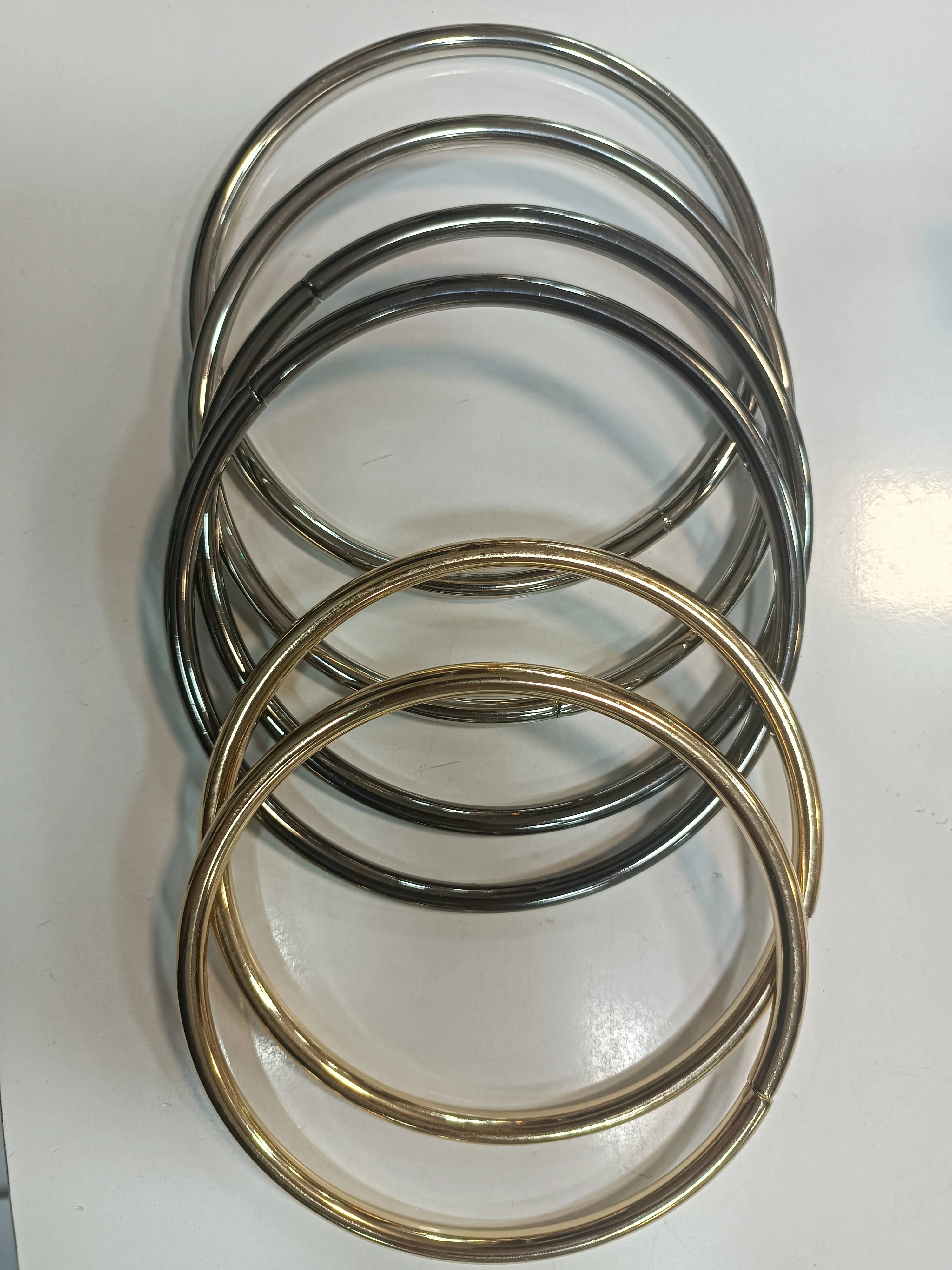 Yuvarlak metal sap